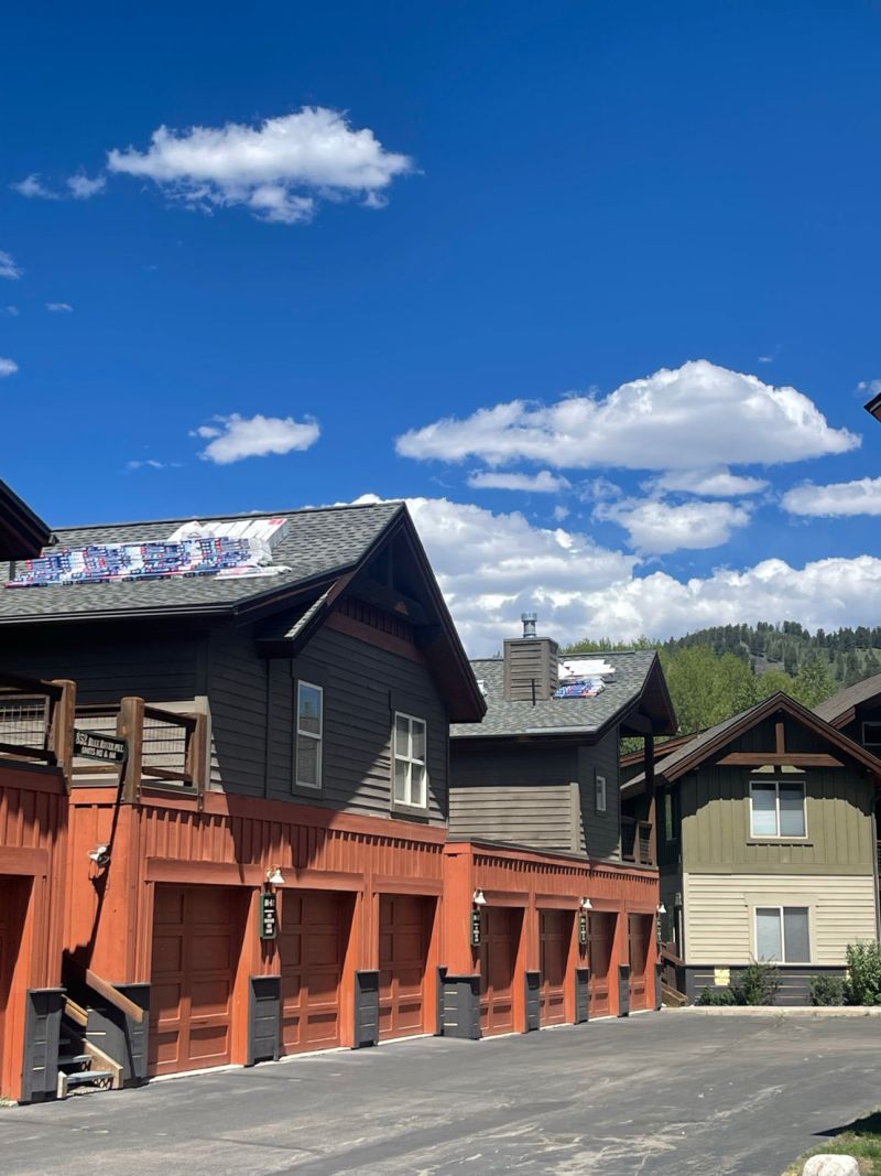 R3NG Roofing and Gutters