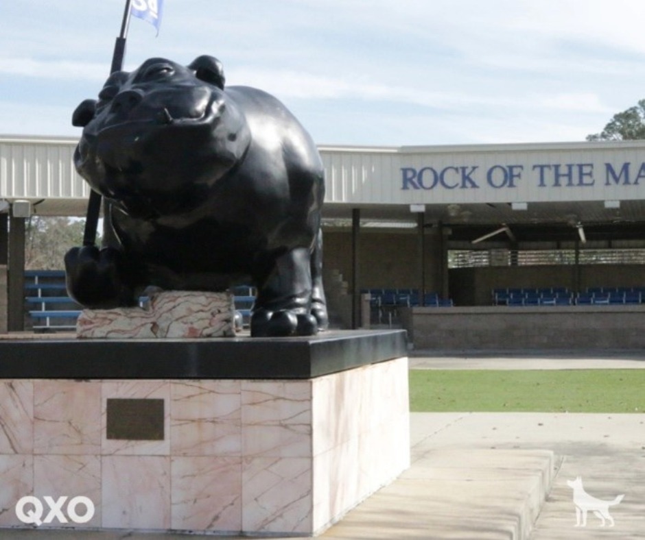 bulldog statue